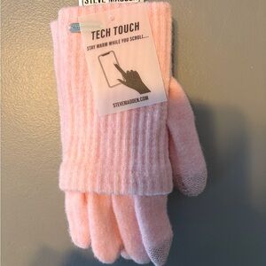 Steve Madden Soft Pink Tech Gloves NWT